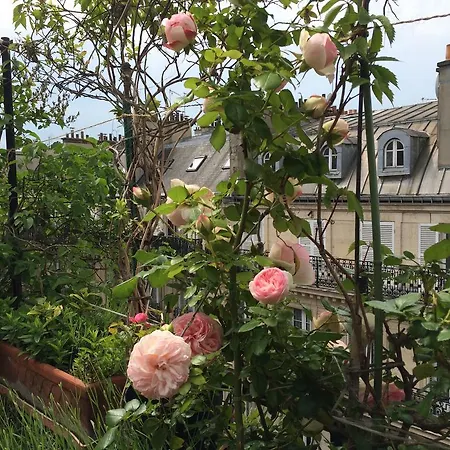 Appart Batignolles/terrasse Paryż